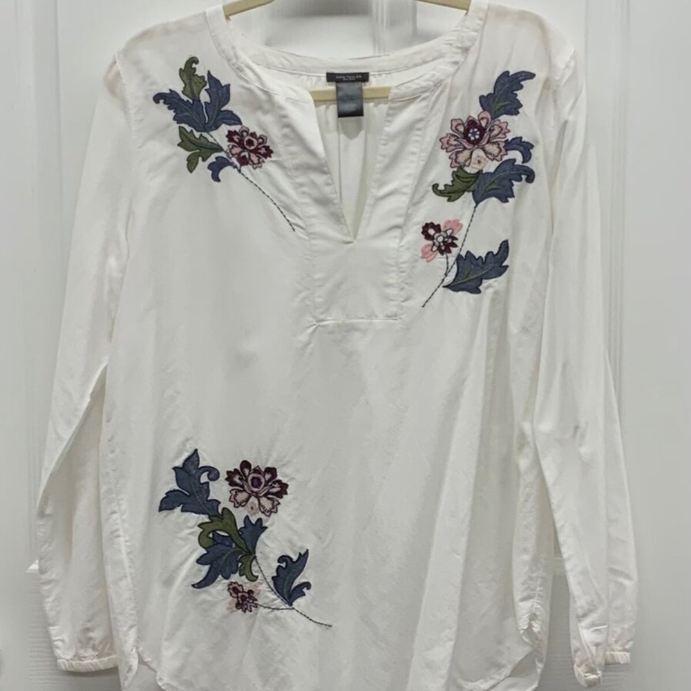 Ann Taylor Factory Floral Embroidered White Tunic Blouse
